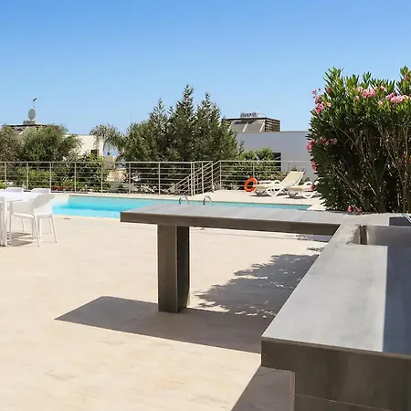 Nice home in Miliou-Paphos w/ WiFi&3 Bedrooms Dom wakacyjny Neo Chorio