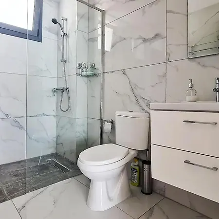 Amazing In Miliou-paphos With Wifi *