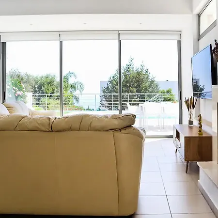 Holiday home Amazing In Miliou-paphos With Wifi *